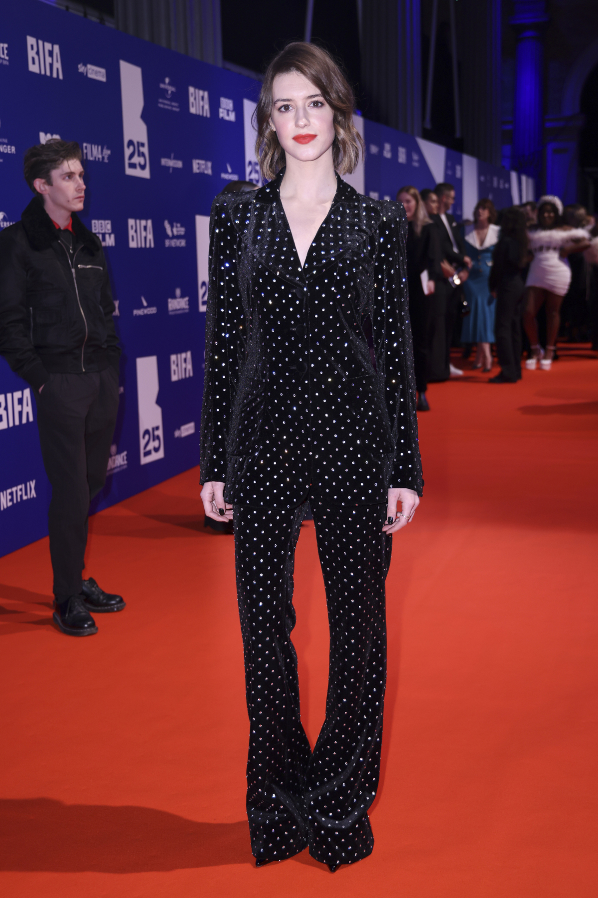 Herečka Daisy Edgar-Jones v kreácii Gucci. 