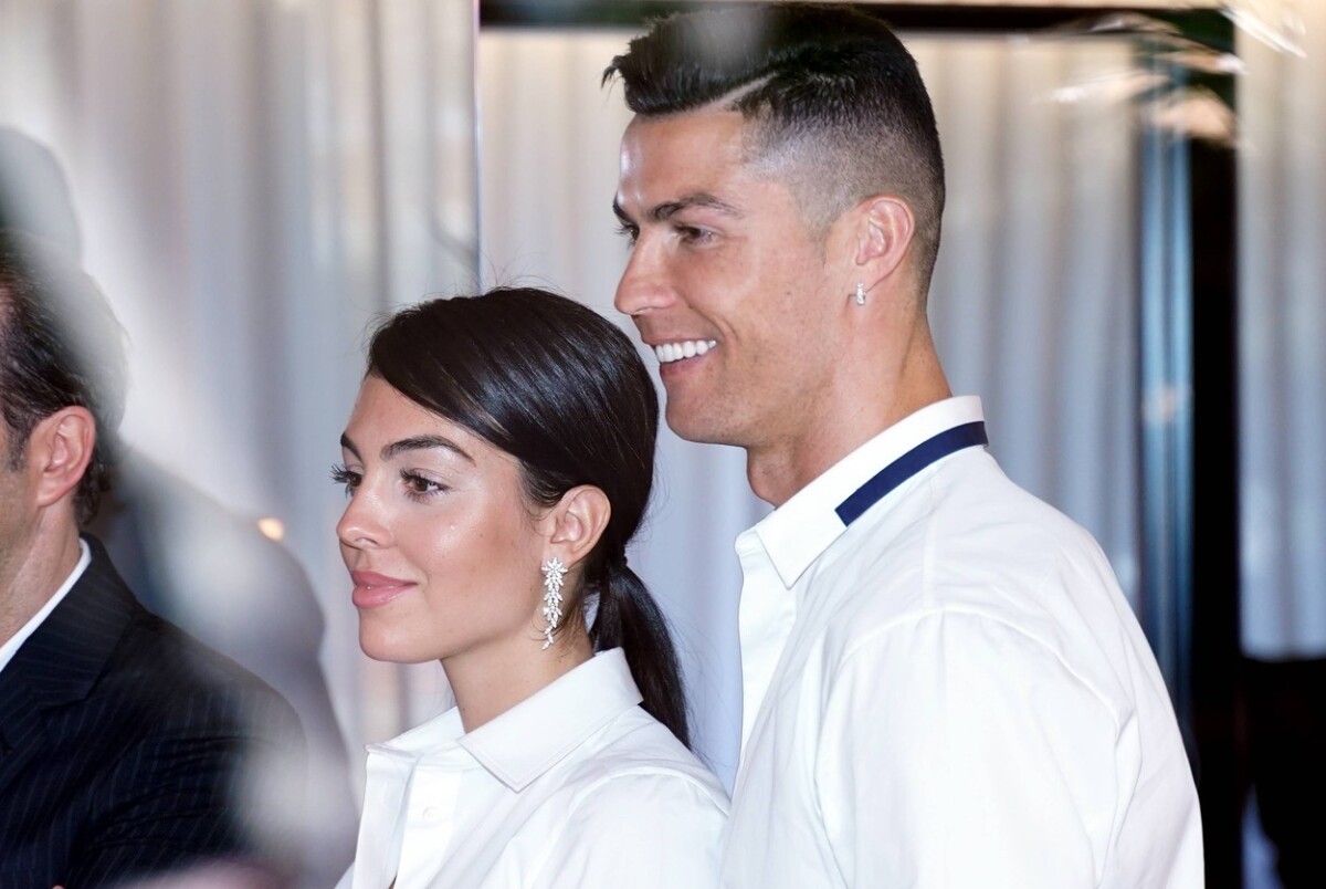 10. Georgina, Ronaldo