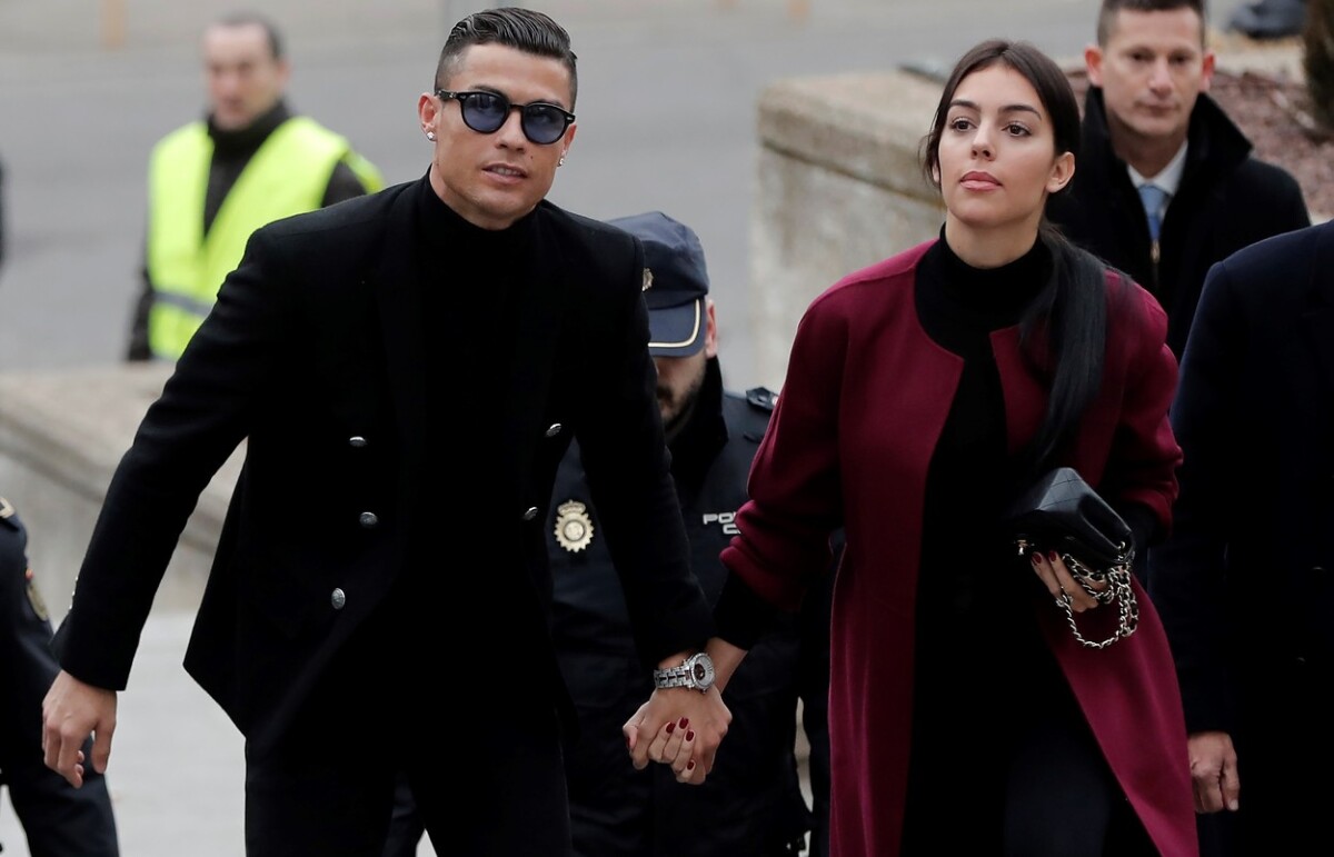 3. Ronaldo, Georgina