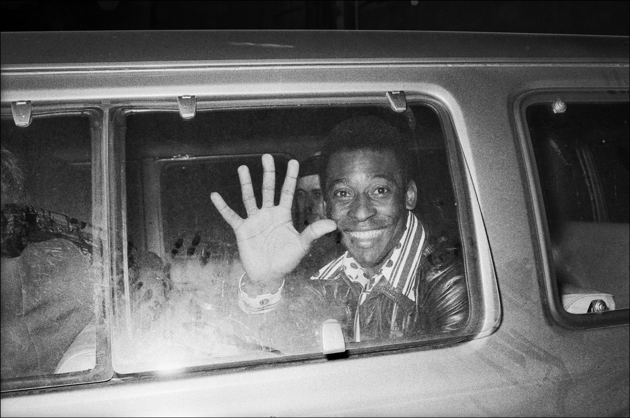 Momentka pochádza z New Yorku. Pelé hral za Cosmos do roku 1977.