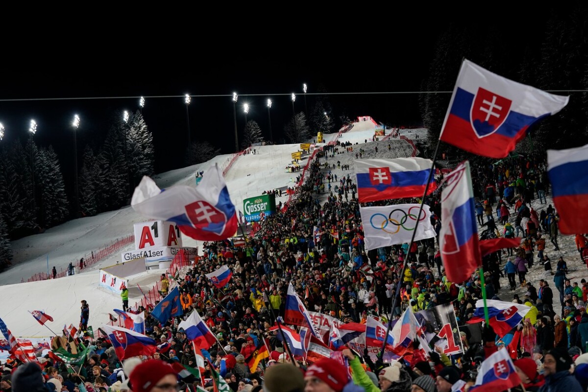 Flachau slovenskí fanúšikovia