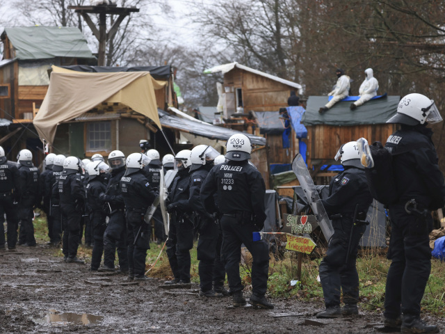Nemecko Lützerath polizei aktivisti