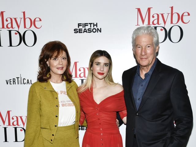 Susan Sarandon, herečka Emma Roberts (v strede) a herec Richard Gere