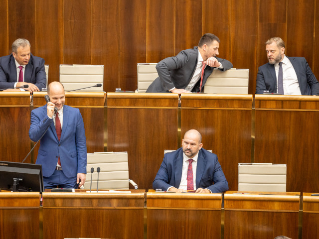 Gábor Grendel, Peter Pčolinský, Marián Viskupič