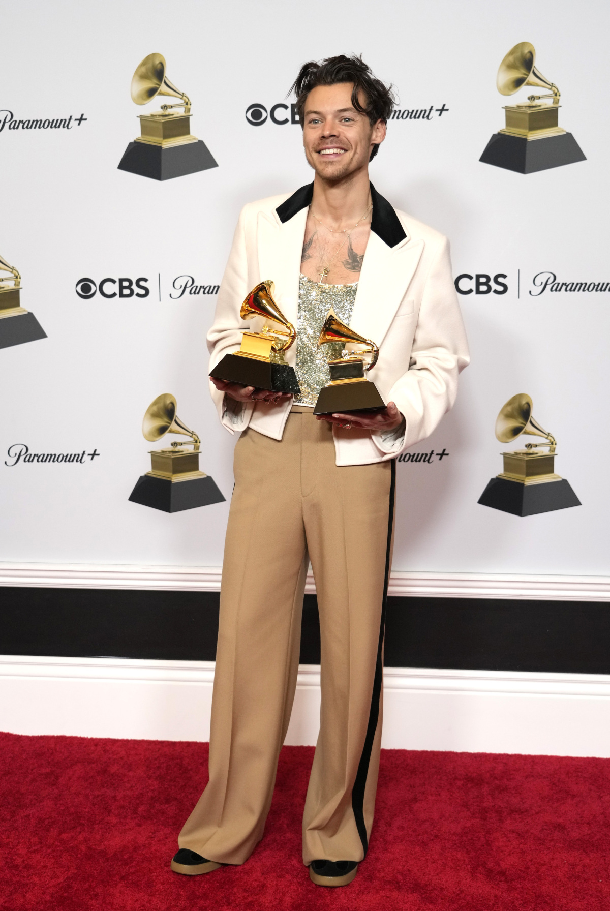 Harry Styles sa nebojí experimentovať. 