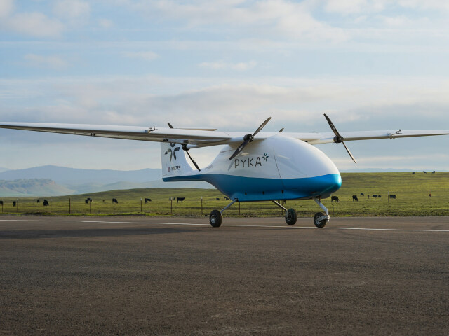 Pelican-Cargo-Front