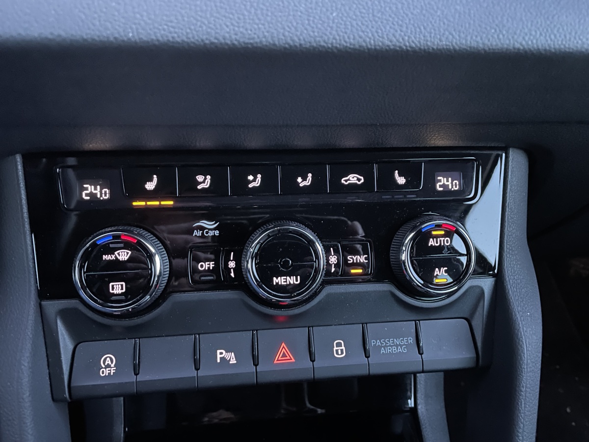 Škoda Karoq 2,0 TDI 4x4 - test 2023