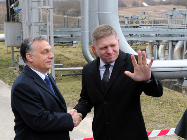 Robert Fico a predseda vlády Maďarska Viktor Orbán počas slávnostného otvorenia zrekonštruovaného ropovodu Adria/Barátság