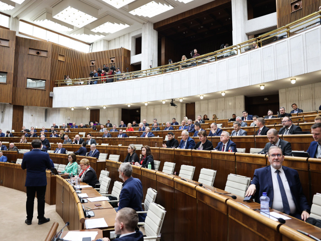 parlament NR SR