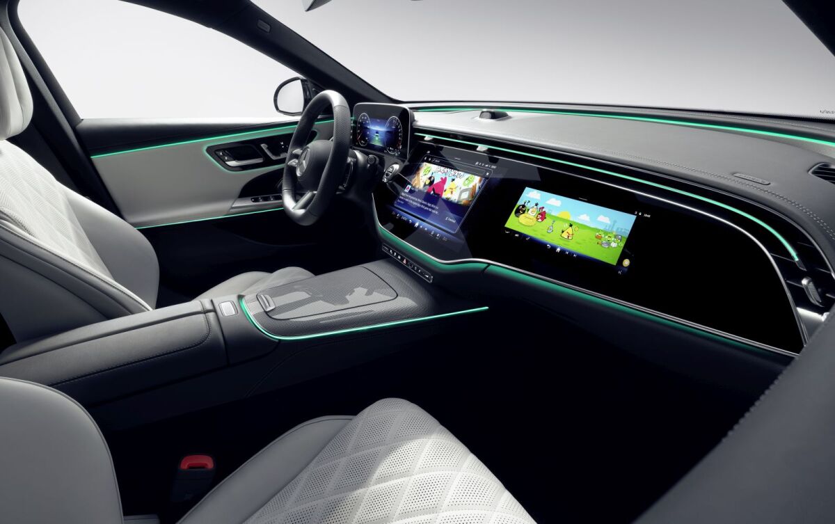 Mercedes-Benz E - 2023