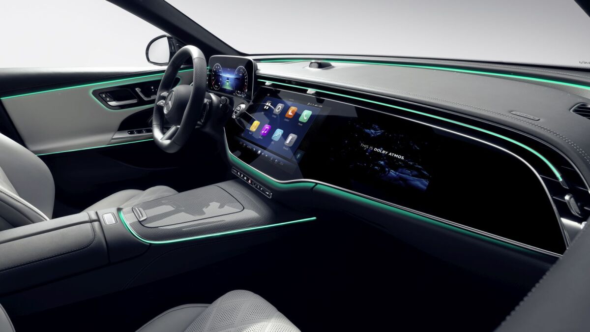 Mercedes-Benz E - 2023