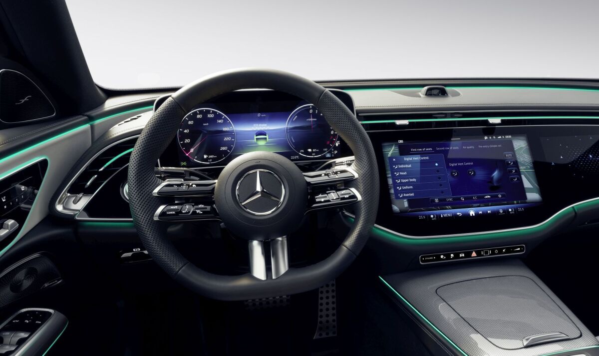 Mercedes-Benz E - 2023