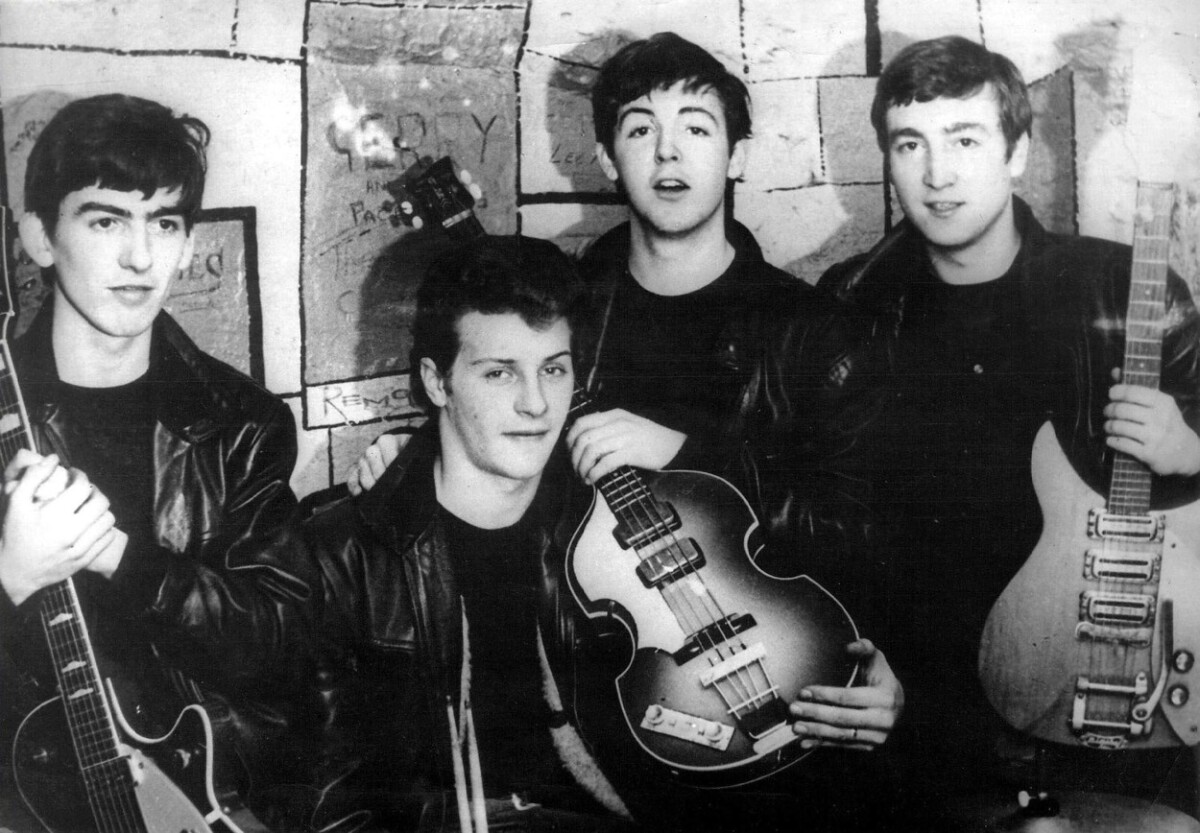 Beatles, George Harrison, Paul McCartney, John Lennon, Pete Best