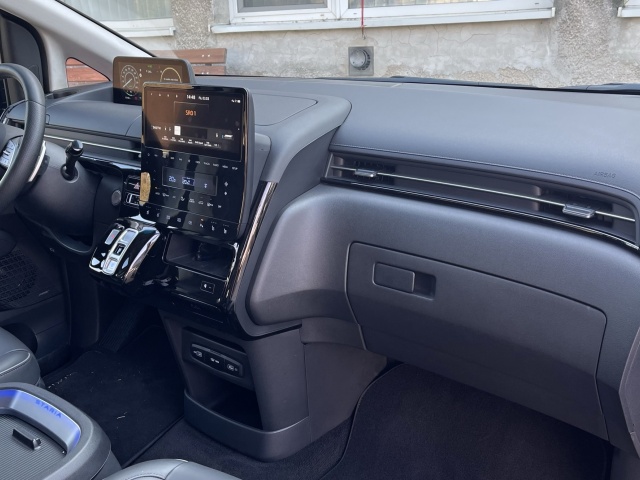 Hyundai Staria 2,2 CRDi 4x4 (2023)