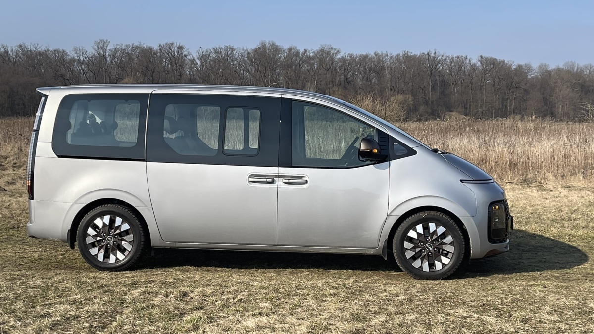 Hyundai Staria 2,2 CRDi 4x4 (2023)