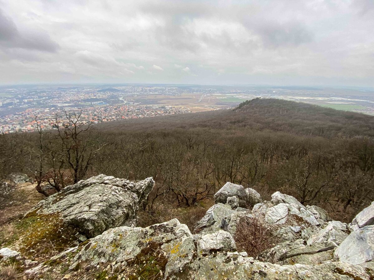 kremencove horky, Zobor, Pyramida