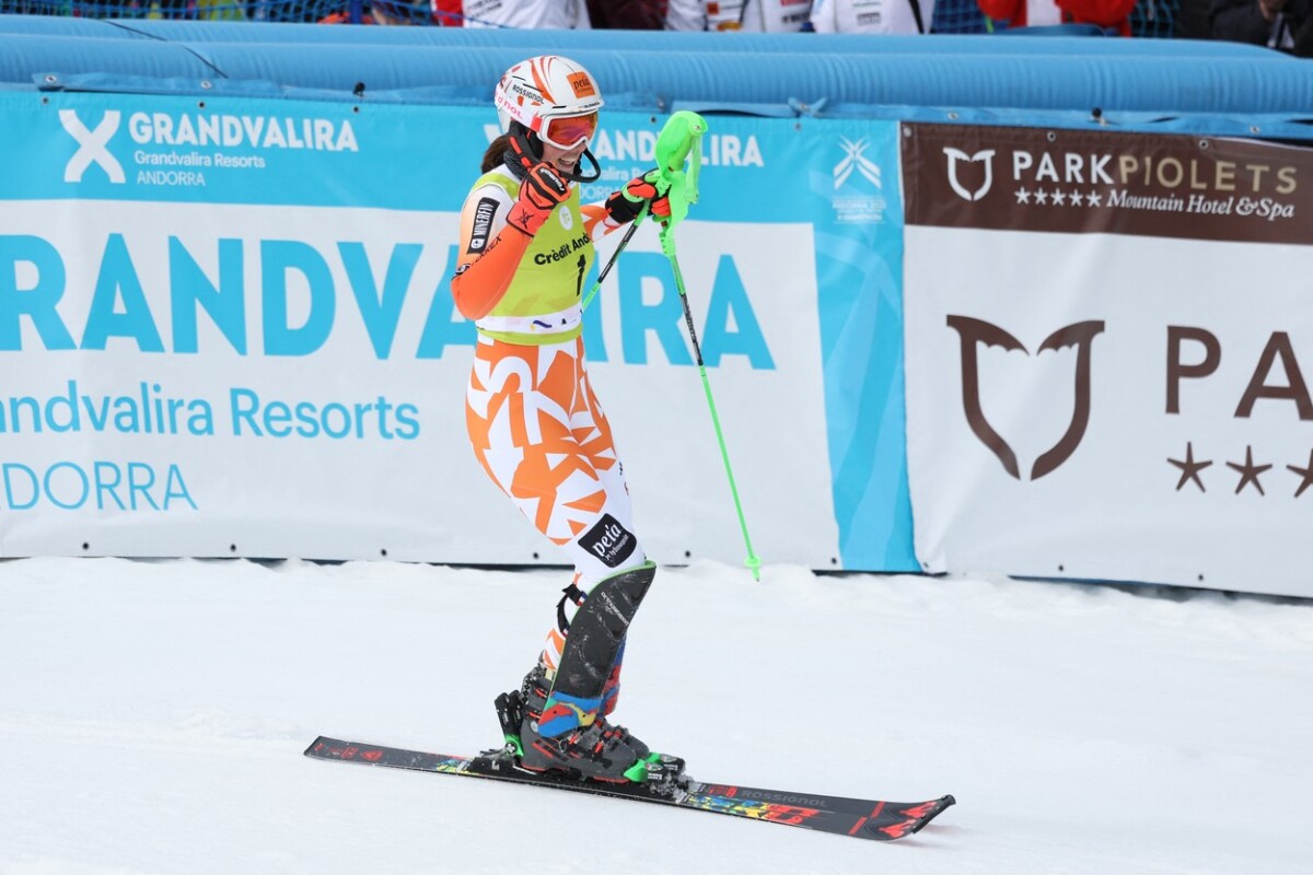 1 Petra Vlhová