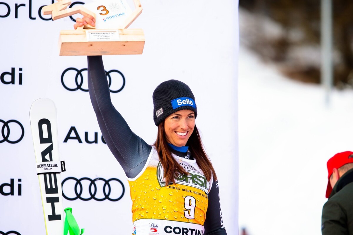 13. Elena Curtoniová