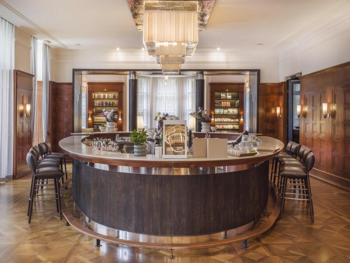 2108lm falkensteiner-marienbad-bar B0013755-HDR