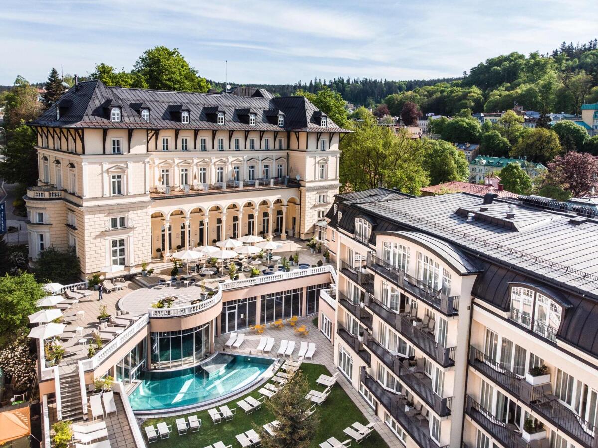 2205dd falkensteiner-marienbad-exterior 4