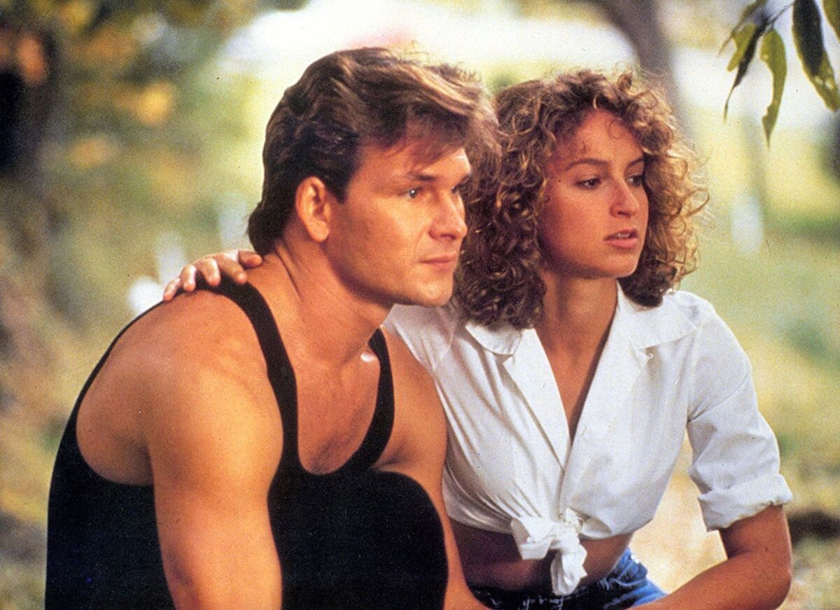 Azda ani jeden americký romantický film v polovici 80-tych rokov nezarezonoval medzi divákmi v socialistickom Československu ako Hriešny tanec. Snímka rozžiarila hviezdu Patricka Swayzeho, ale my sa pýtame na meno jeho filmovej kolegyne