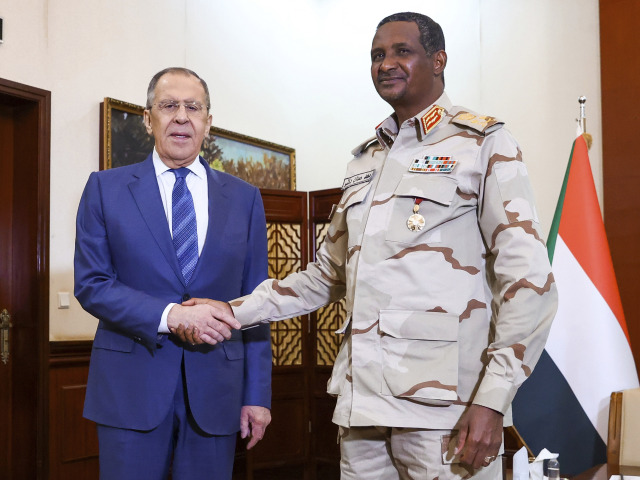 Minister zahraničných vecí Ruska Sergej Lavrov sa vo februári 2023 v Chartúme stretol aj s mužom číslo 2 sudánskeho vojenského režimu Muhammadom Hamdanom Dagalom, zvaným Hemeti,