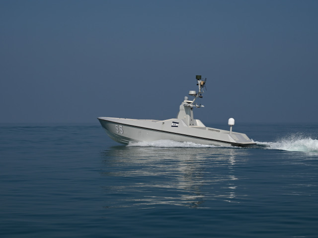 Mast-13, dron
