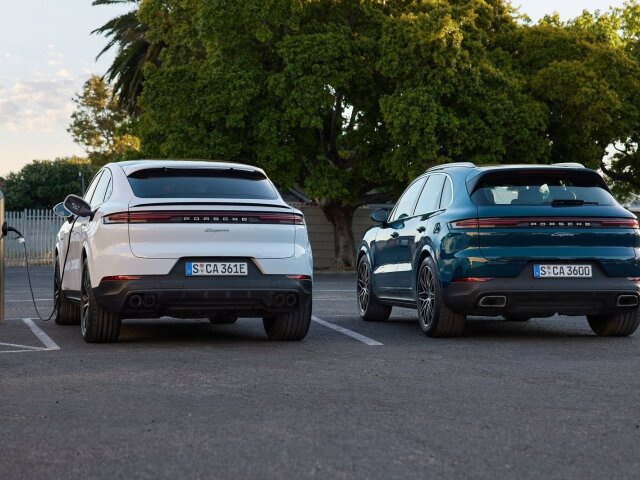 Také Porsche vyznieva popri Toyote, čo sa týka vernosti, skôr ako flirt. Majitelia si ich ako nové kúpia a predajú už po 2,7 roku.