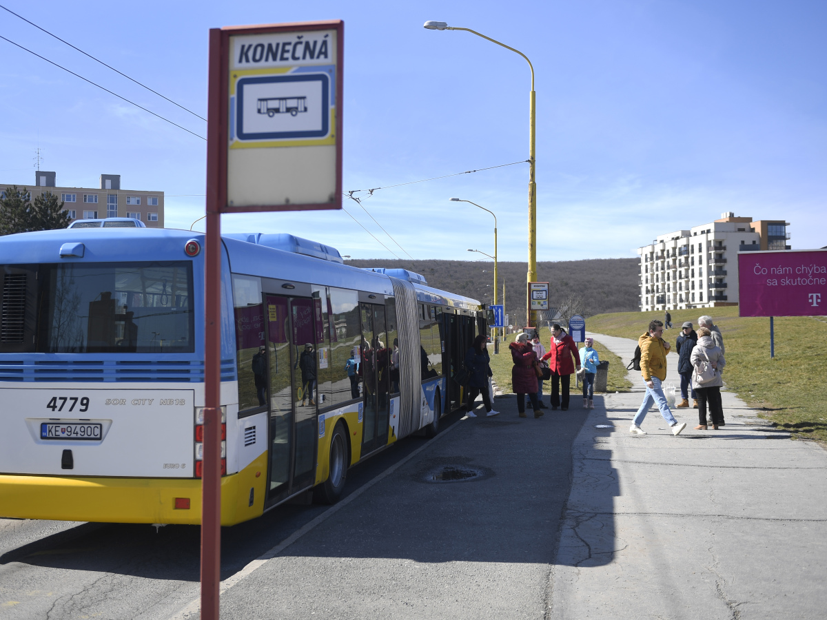 SR Košice KVP MHD zastávky prístrešky odstránenie KEX