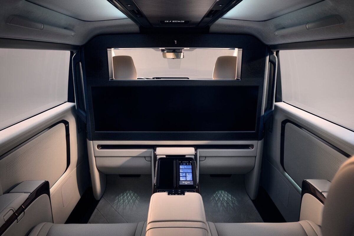 Lexus LM - 2023
