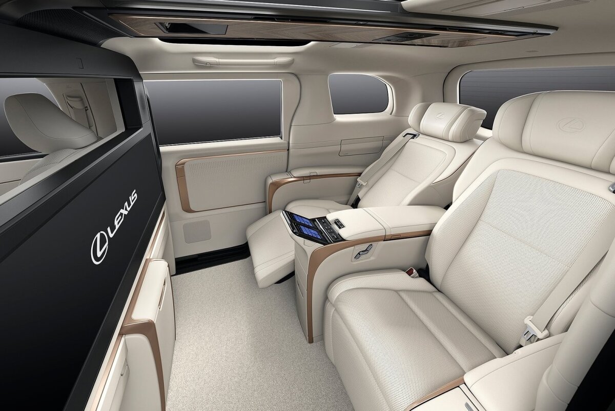Lexus LM - 2023