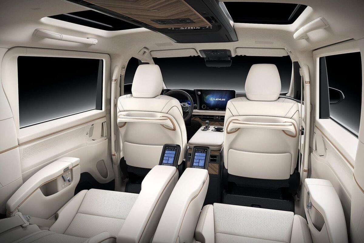 Lexus LM - 2023
