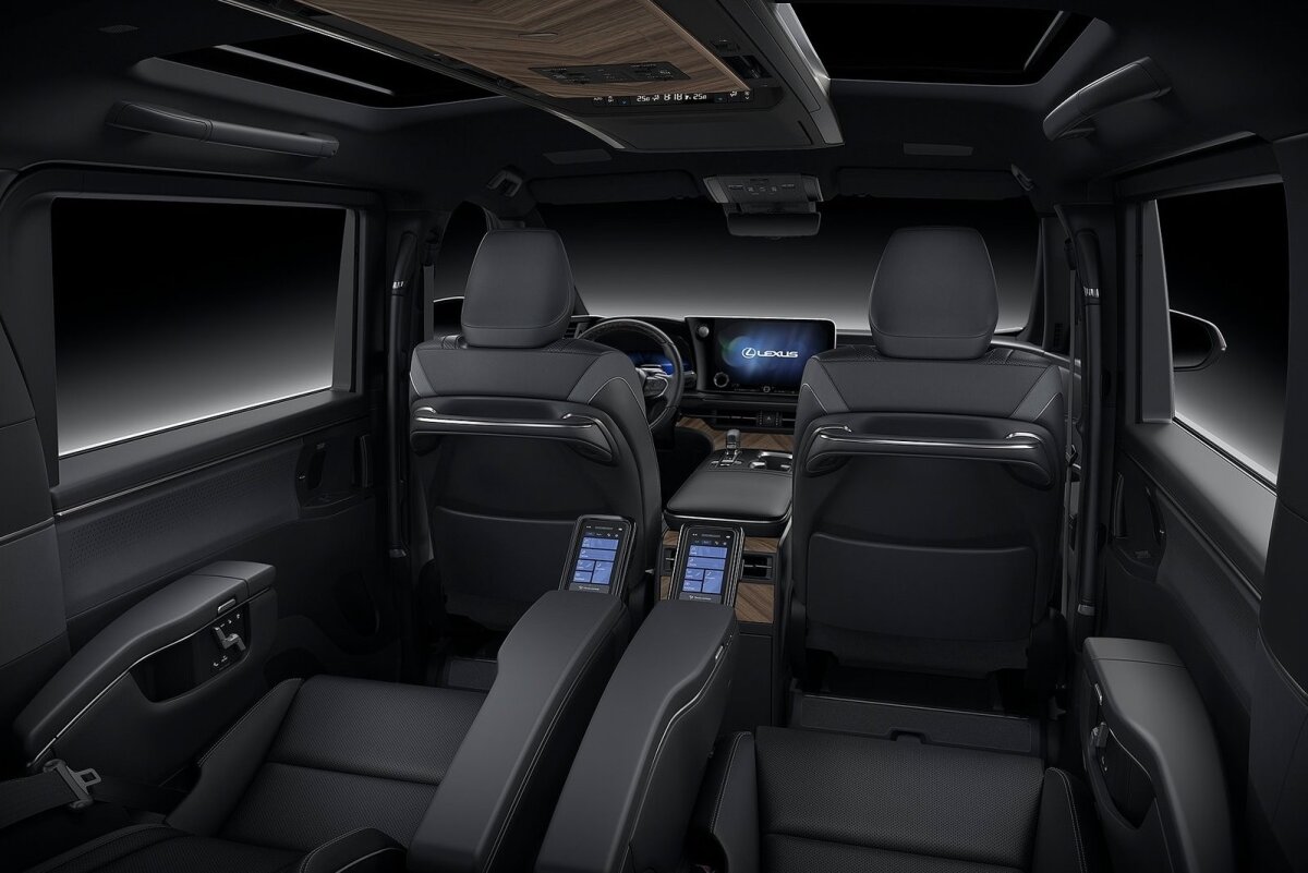 Lexus LM - 2023