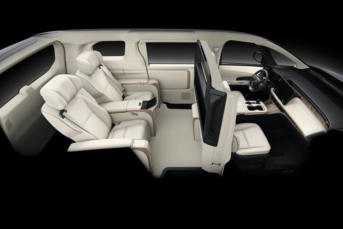 Lexus LM - 2023