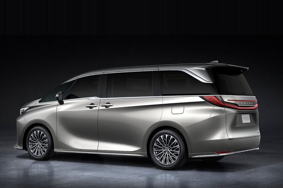 Lexus LM - 2023