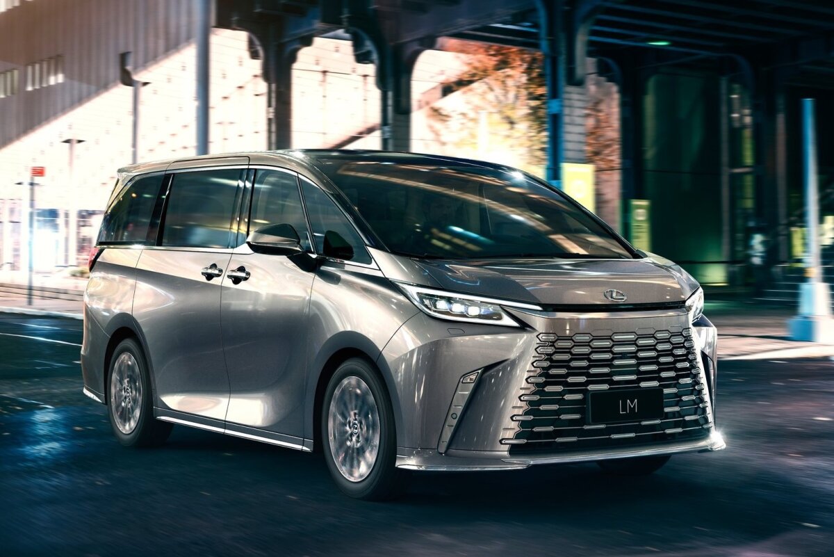 Lexus LM - 2023