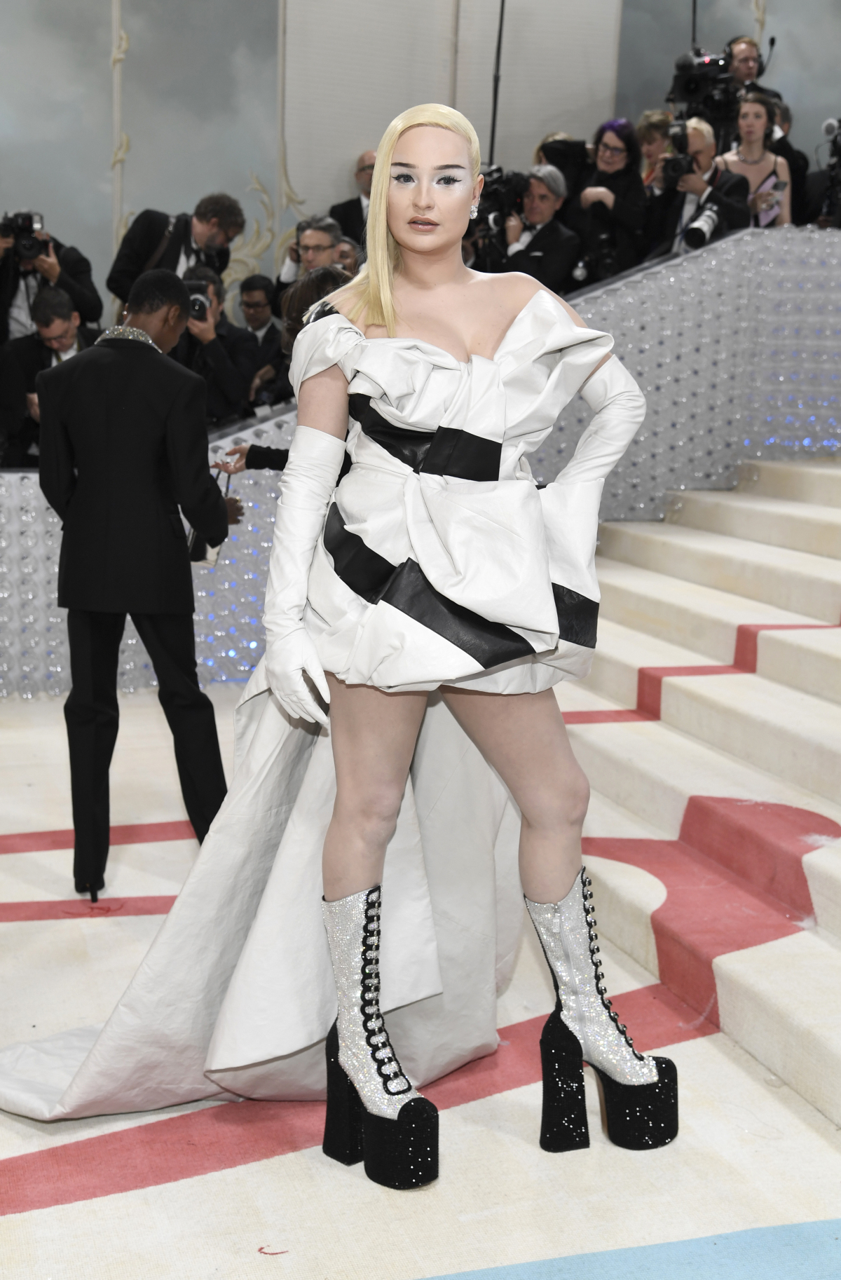 Kim Petras na podujatí MET Gala. 
