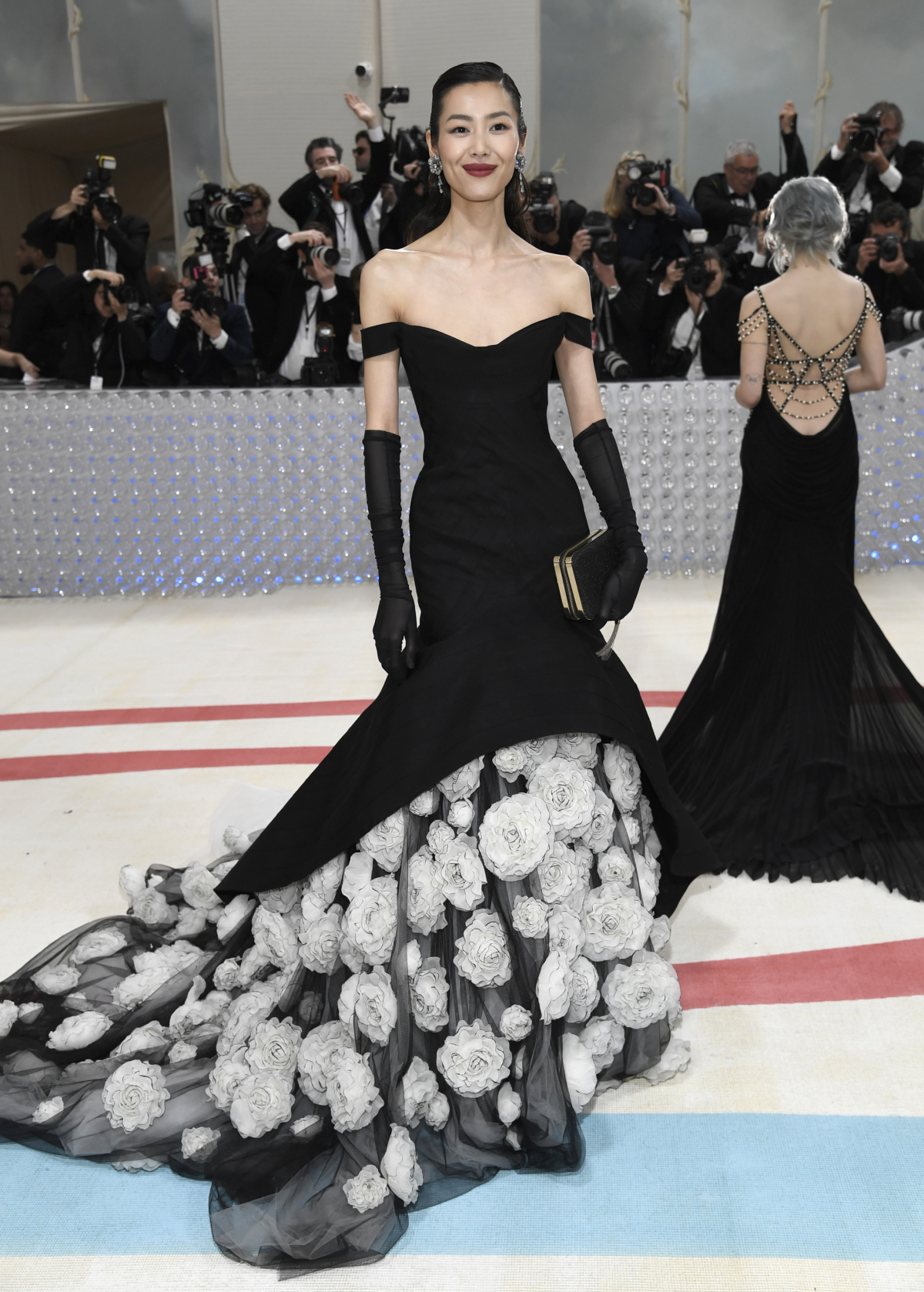 Modelka Liu Wen v kreácii Tory Burch.