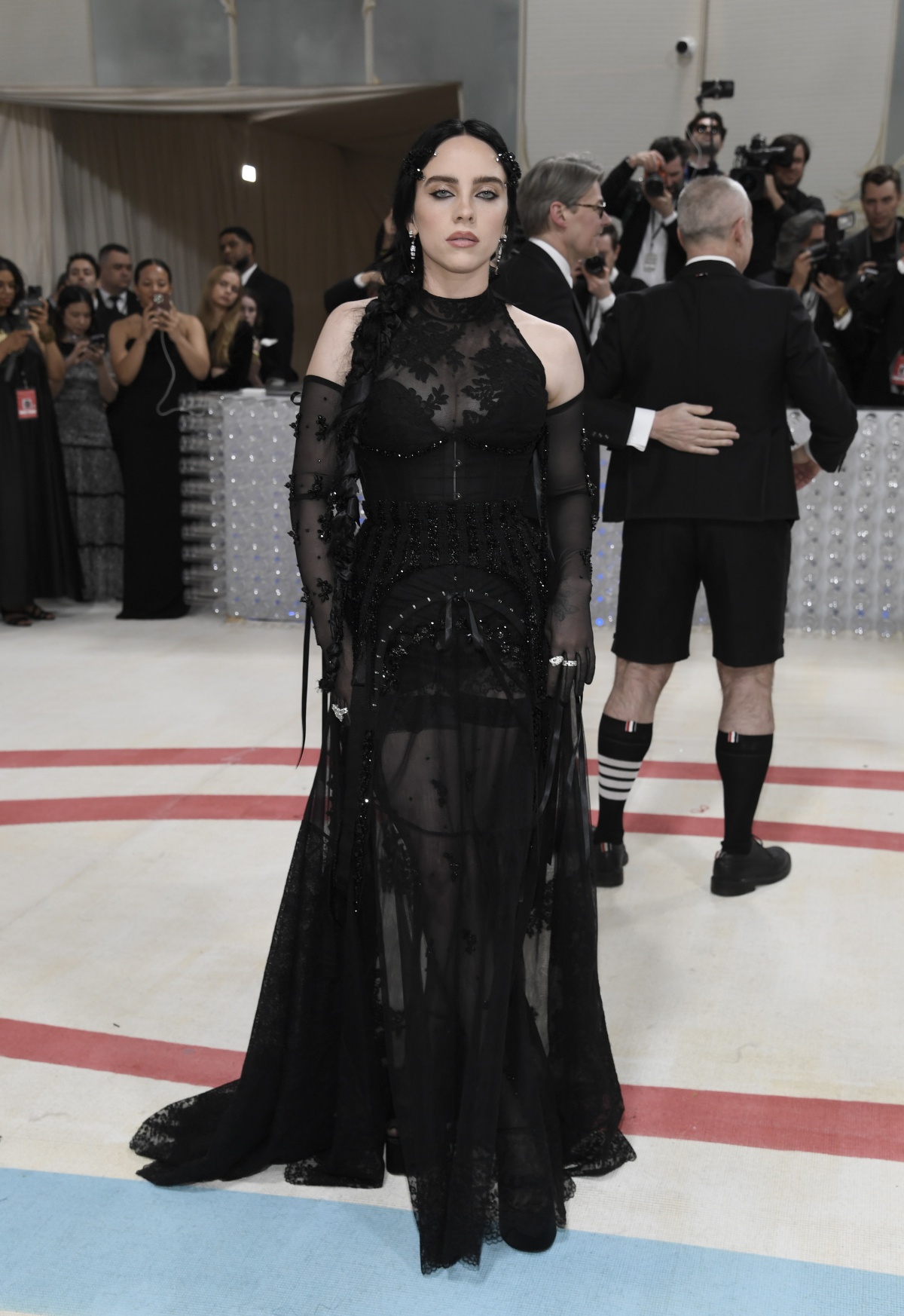 Speváčka Billie Eilish si obliekla šaty Simone Rocha.
