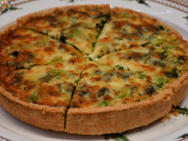 Tento slaný koláč bude cez korunovačný víkend jesť celá Británia. Máme recept!