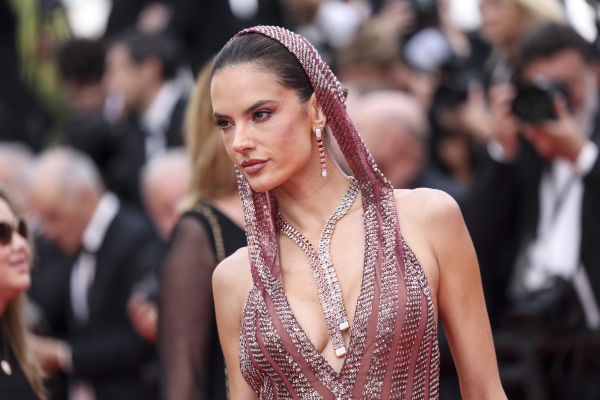 Alessandra Ambrosio 