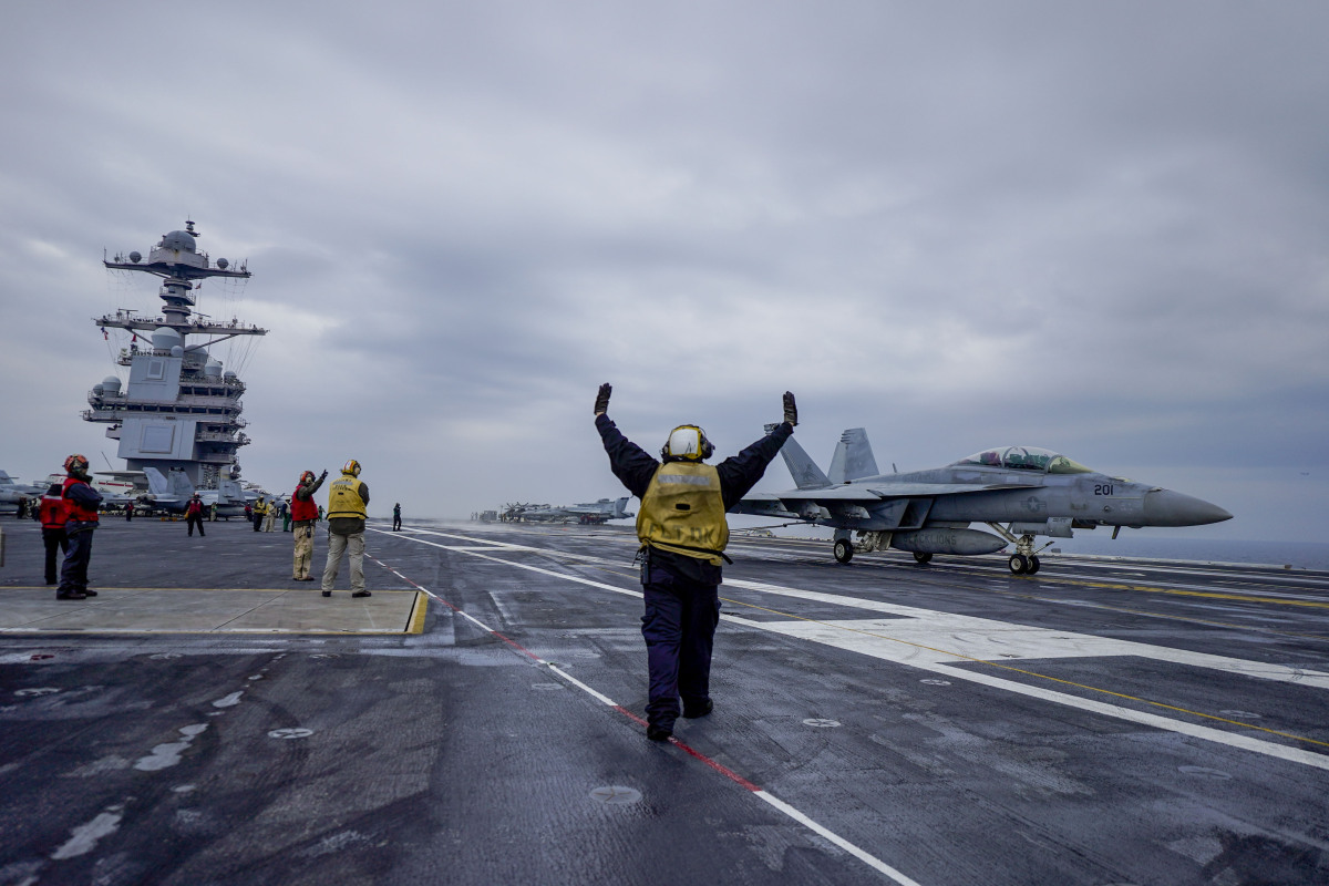 USS Gerald Ford / Vojnová loď / Lietadlová loď / 