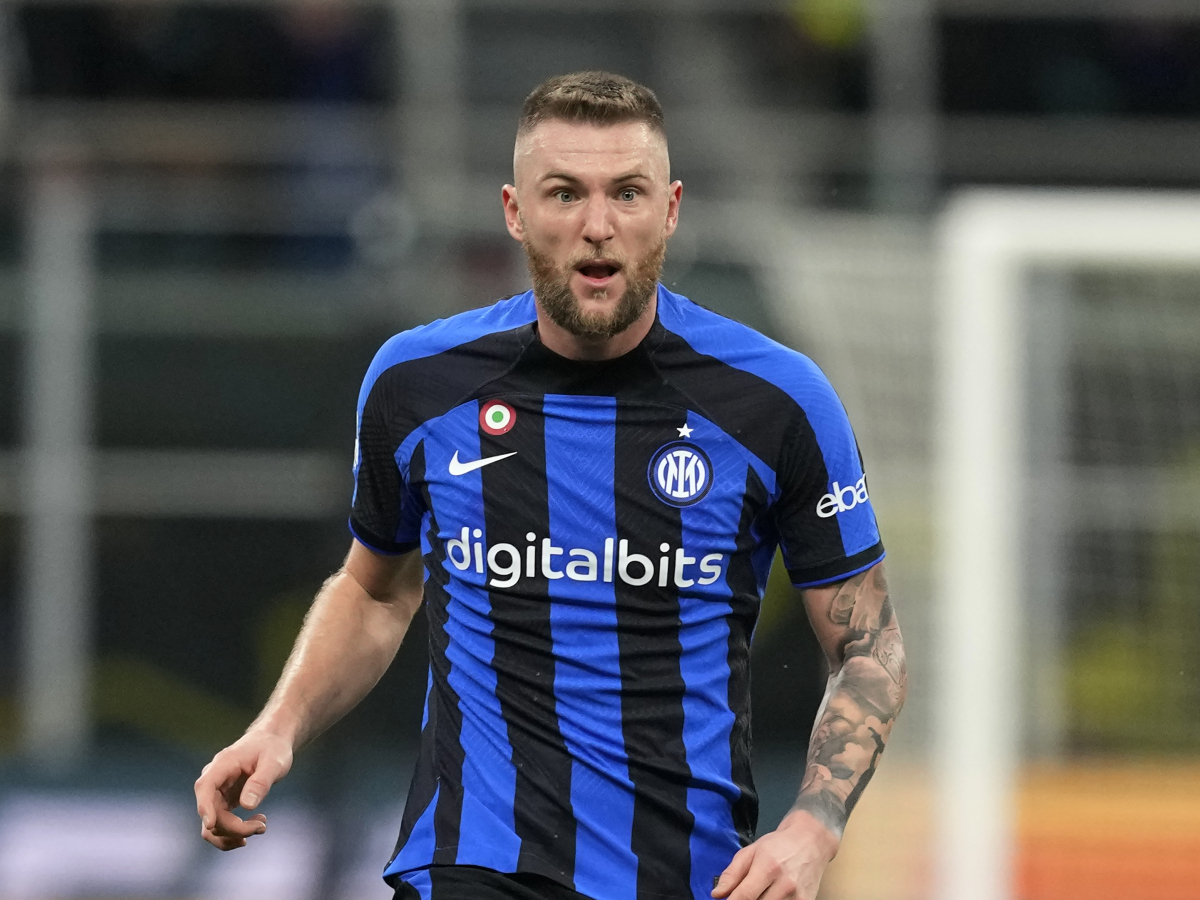 6 Milan Škriniar