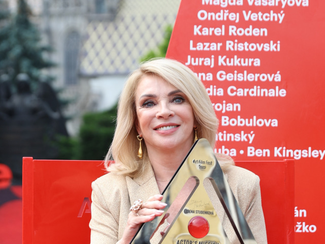 Zdena Studenková
