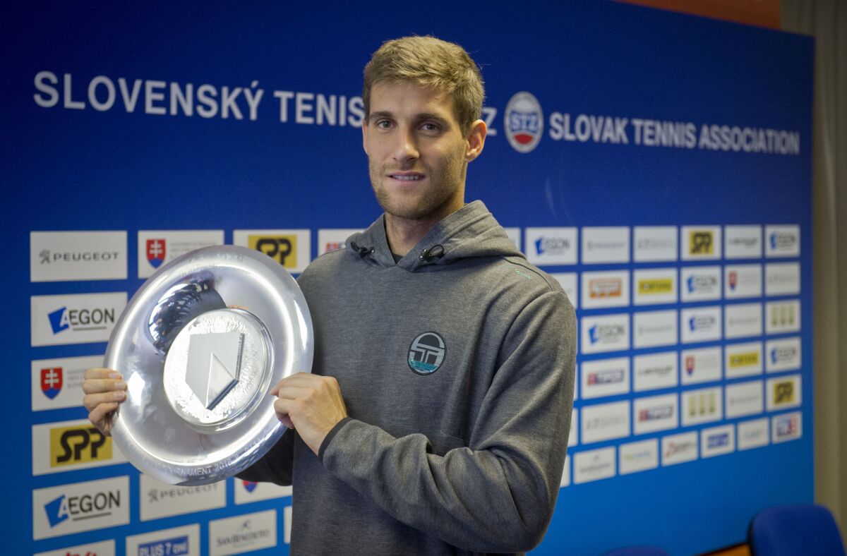 04. Martin Kližan
