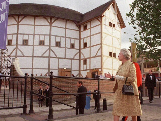 divadlo  Shakespeare's Globe Londýn Alžbeta II