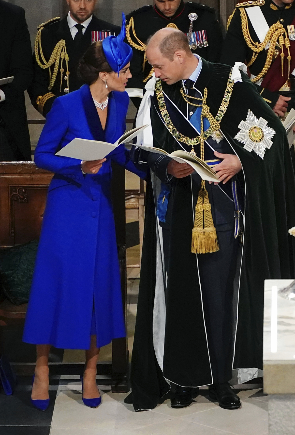 Princ William a princezná Kate (vľavo) 
