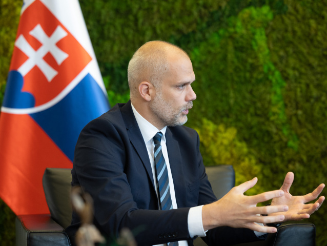 Minister obrany Martin Sklenár