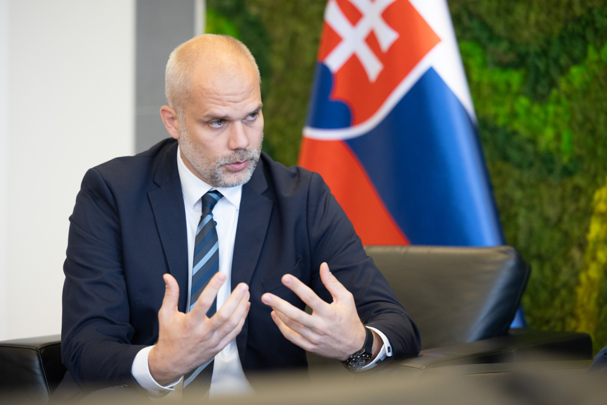 Minister obrany Martin Sklenár