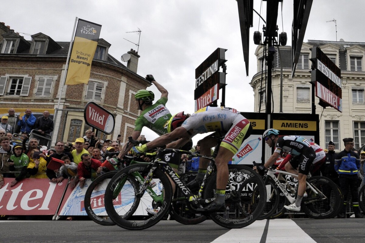 16. Sagan história Tour